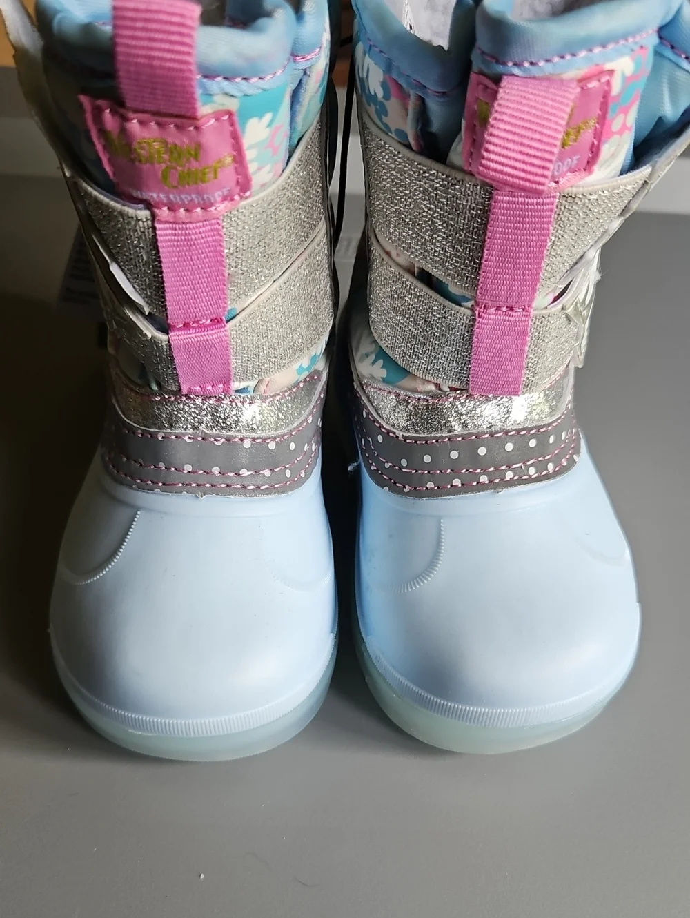 WESTERN CHIEF SNOWFLAKE TODDLER BOOTS: BLUE: NEW/DEFECT: SIZE 6